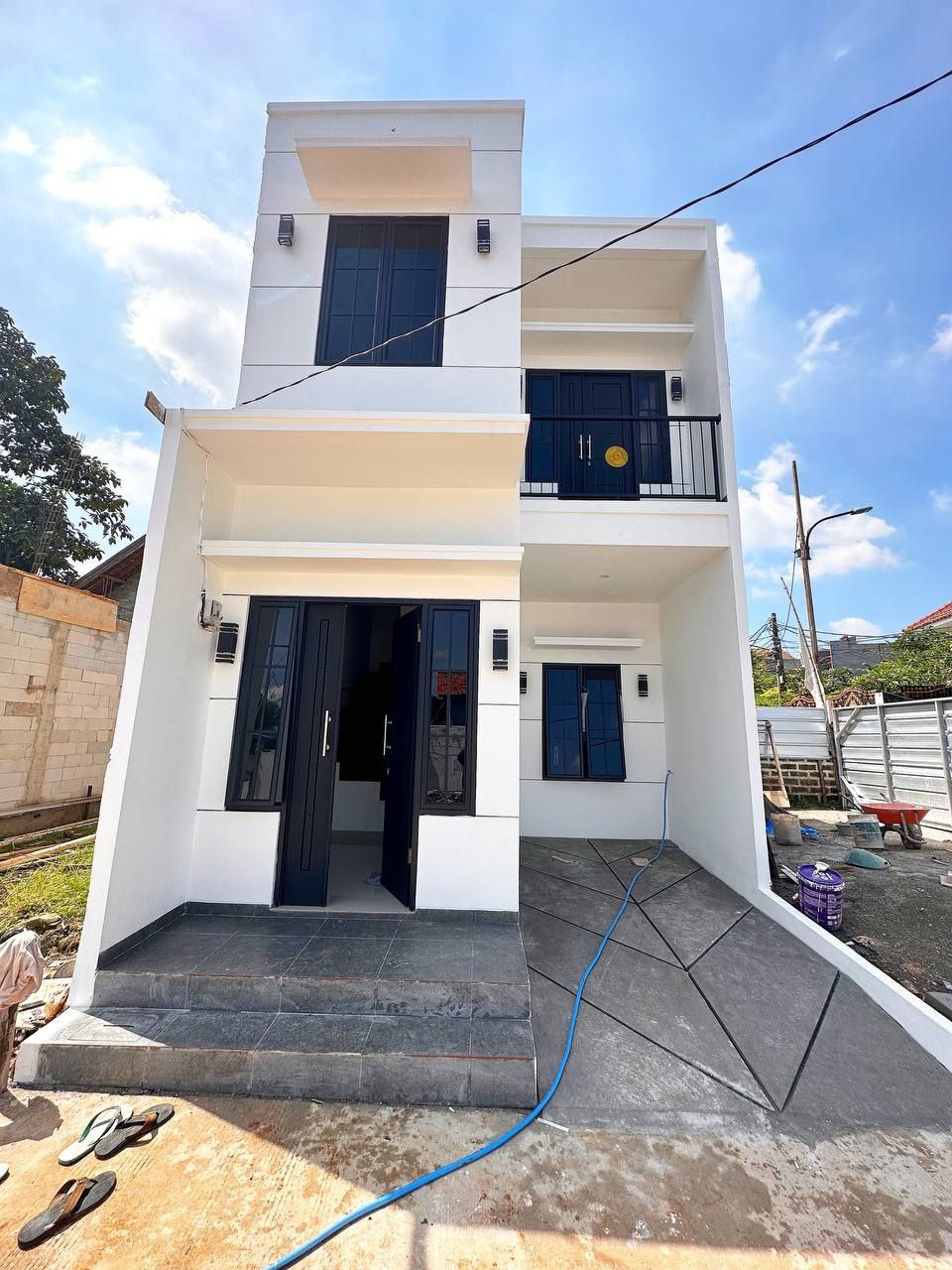 Jual Rumah Modern Kalisari Pasarebo Jakarta Timur - KPR BSI DP 5% Flat Tanpa Bunga Tanpa Denda Tanpa Riba - Surat SHM PBG IMB - Akses Mobil - Hanya 750 Jutaan - Hubungi Property Halal Indonesia - WA 081586669764