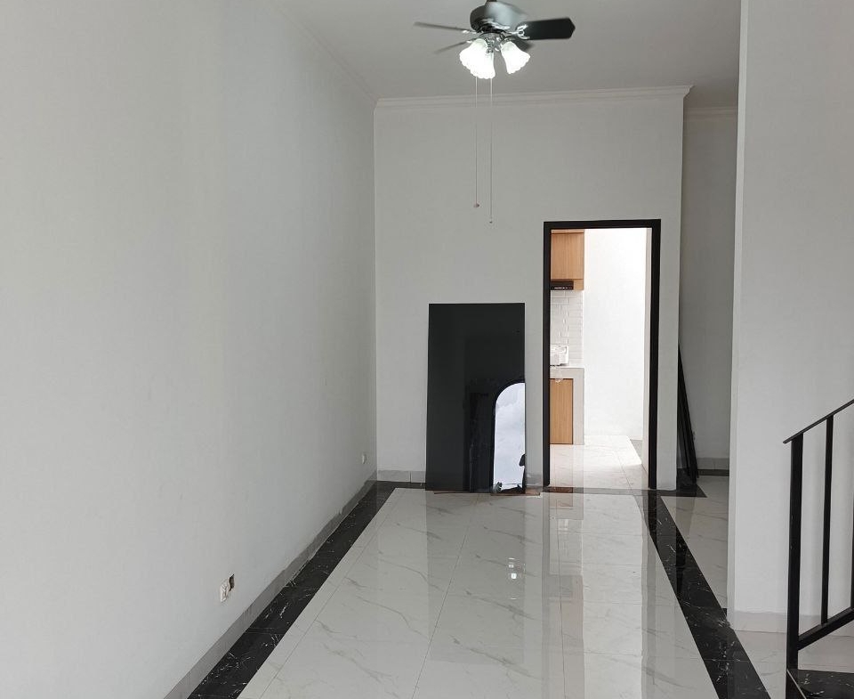 Jual Rumah Klasik Pondok Bambu Duren Sawit Jakarta Timur - Akses Dua Mobil Jalan Raya Pahlawan Revolusi - Surat SHM PBG IMB - KPR Developer Tanpa Riba Tanpa Bank - Hubungi Segera Property Halal Indonesia - WA 081586669764